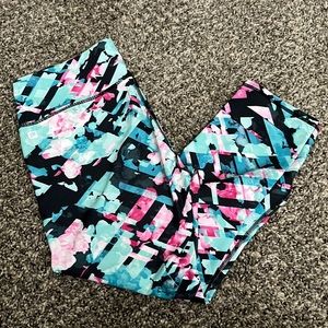 Fabletics Aqua Pink Printed Capri Leggings